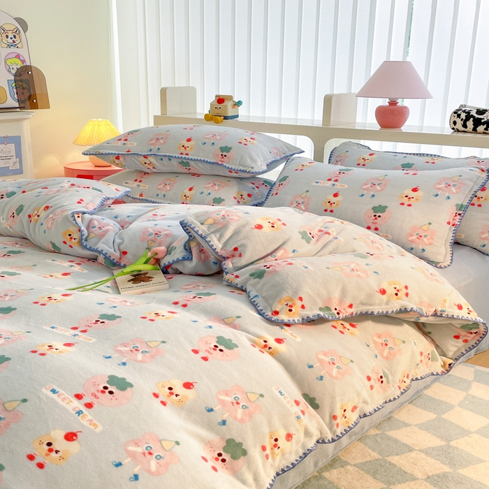 91家纺网 家纺一手货源 找家纺 安哆啦家纺 2024新款牛奶绒三角针四件套 奶酪芝士