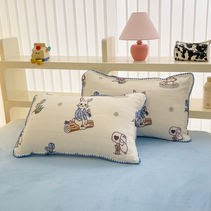 91家纺网 家纺一手货源 找家纺 安哆啦家纺 2024新款牛奶绒三角针四件套 兔八哥