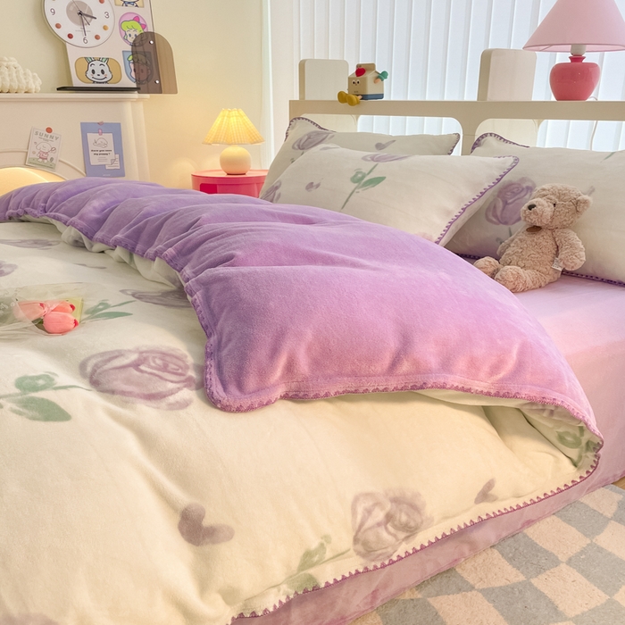 91家纺网 家纺一手货源 找家纺 安哆啦家纺 2024新款牛奶绒三角针四件套 紫色郁金香