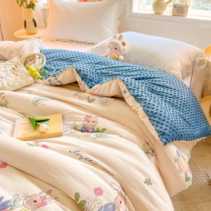 91家纺网 家纺一手货源 找家纺 居易简 2025新款水洗棉双层纱豆豆被 兔sweet