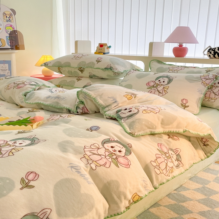 91家纺网 家纺一手货源 找家纺 安哆啦家纺 2024新款牛奶绒三角针四件套 心花怒放