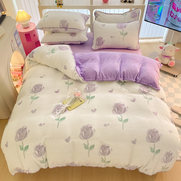 91家纺网 家纺一手货源 找家纺 安哆啦家纺 2024新款牛奶绒三角针四件套 紫色郁金香