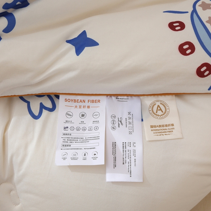 91家纺网 家纺一手货源 找家纺 薇玛仕 2025新款A类牛奶丝针织棉印花大豆被 太空熊