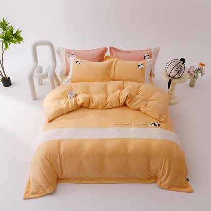 91家纺网 家纺一手货源 找家纺 麻依 2023新款欧棉绒四件套熊猫花花加厚加密牛奶绒无影棚版 橘色花花