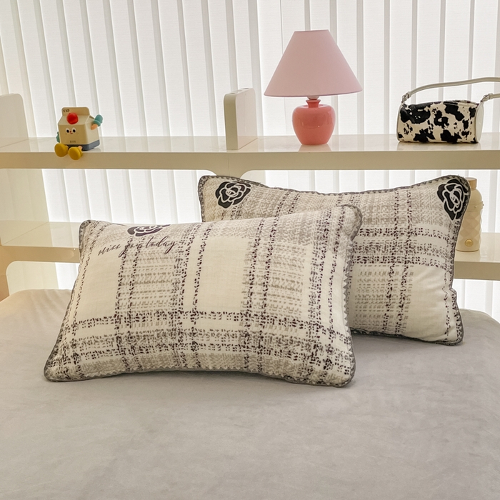 91家纺网 家纺一手货源 找家纺 安哆啦家纺 2024新款牛奶绒三角针四件套 格调花