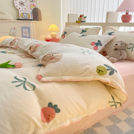 安哆啦家纺 2024新款牛奶绒三角针四件套 小熊宝