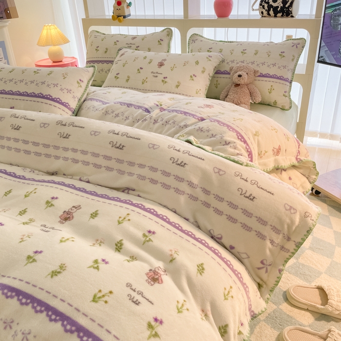 91家纺网 家纺一手货源 找家纺 安哆啦家纺 2024新款牛奶绒三角针四件套 蕾丝兔