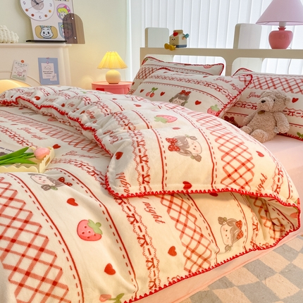 安哆啦家纺 2024新款牛奶绒三角针四件套 草莓女孩