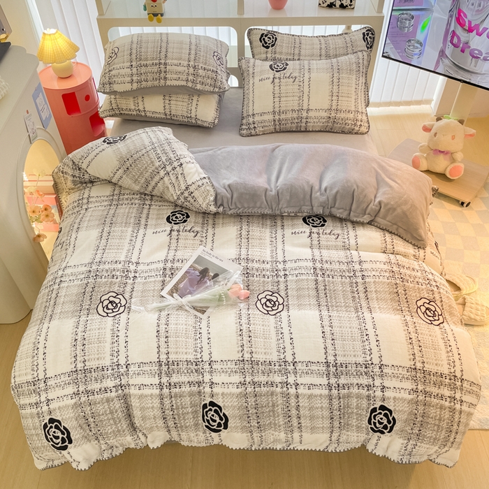 91家纺网 家纺一手货源 找家纺 安哆啦家纺 2024新款牛奶绒三角针四件套 格调花