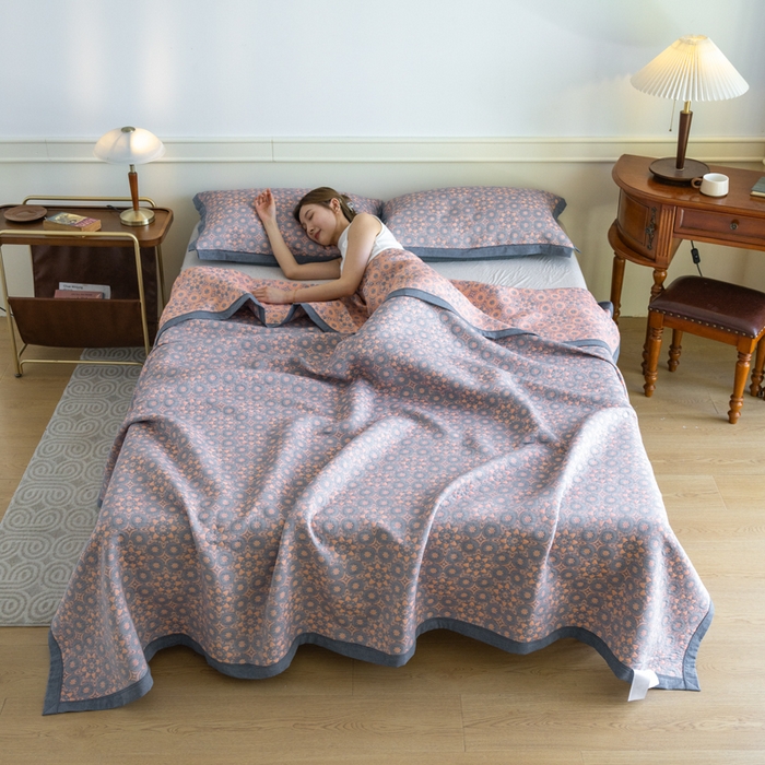 91家纺网 家纺一手货源 找家纺 棠薇 2023新款秋冬全棉三层纱床盖多功能纱布毯 太阳神橙蓝