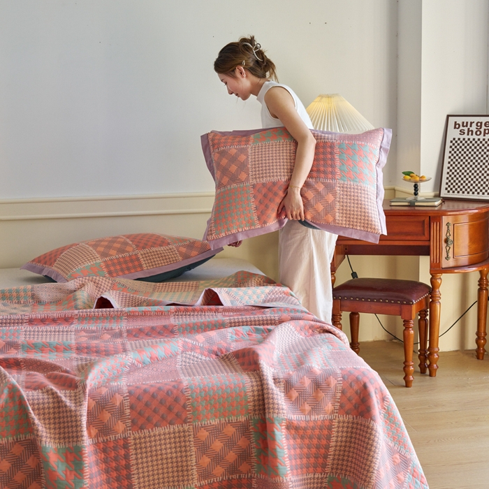 91家纺网 家纺一手货源 找家纺 棠薇 2023新款秋冬全棉三层纱床盖多功能纱布毯 艾克粉