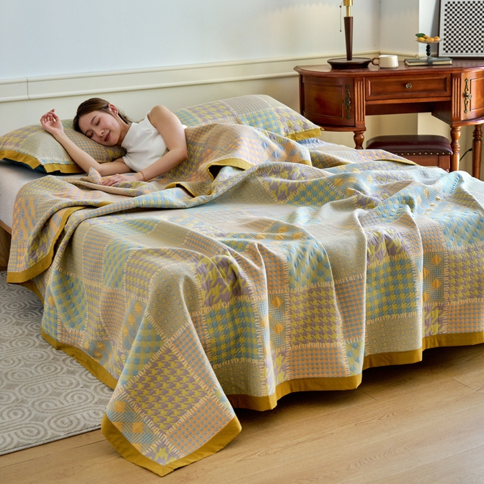 91家纺网 家纺一手货源 找家纺 棠薇 2023新款秋冬全棉三层纱床盖多功能纱布毯 艾克黄