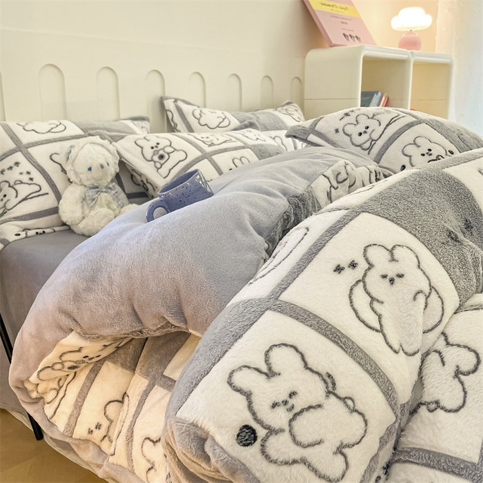 91家纺网 家纺一手货源 找家纺 苏拉家居 2023新款5D雕花雪花绒四件套 兔世界