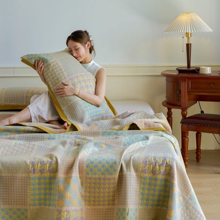 91家纺网 家纺一手货源 找家纺 （总）棠薇 2025新款秋冬全棉三层纱床盖多功能纱布毯