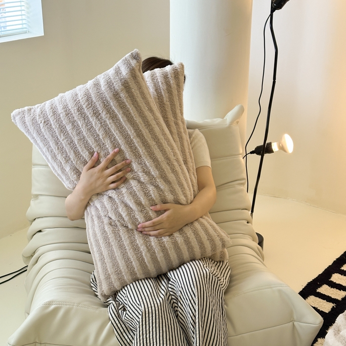 91家纺网 家纺一手货源 找家纺 玛奇朵 2023新款秋冬新品色织泰兔绒系列四件套 泰兔绒-条纹咖