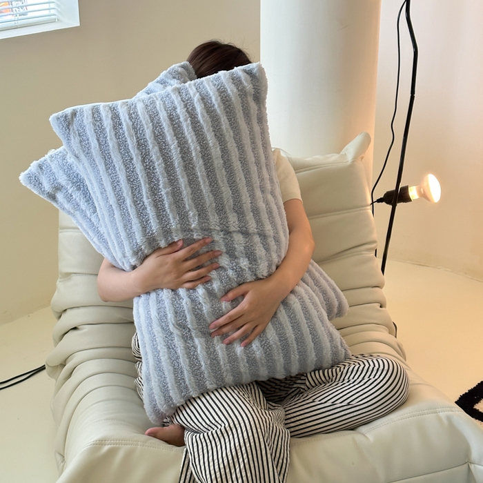 91家纺网 家纺一手货源 找家纺 玛奇朵 2023新款秋冬新品色织泰兔绒系列四件套 泰兔绒-条纹蓝