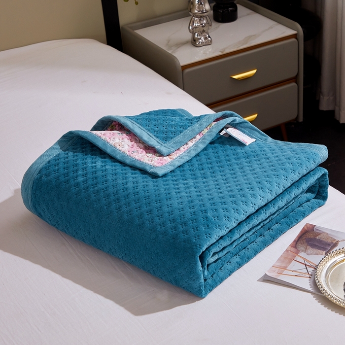 91家纺网 家纺一手货源 找家纺 晶缦家纺 2023新款华夫格牛奶绒床盖三件套 华夫格-宝蓝