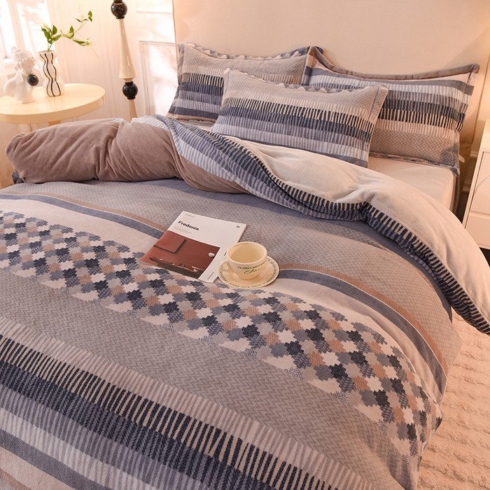 91家纺网 家纺一手货源 找家纺 简如 2025新款冰岛臻绵绒印花系列单被套牛奶绒单被套 洛林蓝