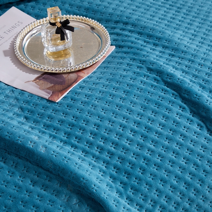 91家纺网 家纺一手货源 找家纺 晶缦家纺 2023新款华夫格牛奶绒床盖三件套 华夫格-宝蓝