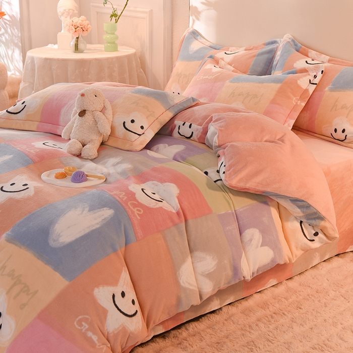 91家纺网 家纺一手货源 找家纺 2025新款冰岛臻棉绒印花系列牛奶绒小号三件套 彩色笑脸