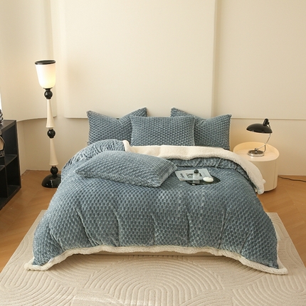91家纺网 家纺一手货源 找家纺 （总）网客 2024新款多功能豆豆绒素色被套毯