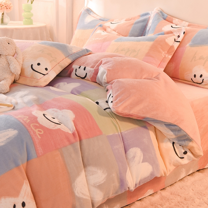 91家纺网 家纺一手货源 找家纺 2025新款冰岛臻棉绒印花系列牛奶绒小号三件套 彩色笑脸