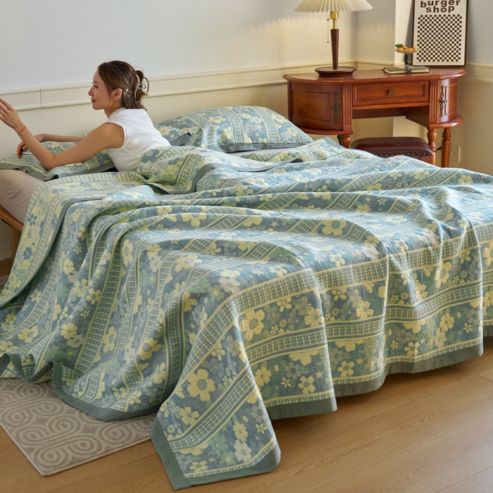 91家纺网 家纺一手货源 找家纺 棠薇 2023新款秋冬全棉三层纱床盖多功能纱布毯 花颂绿色