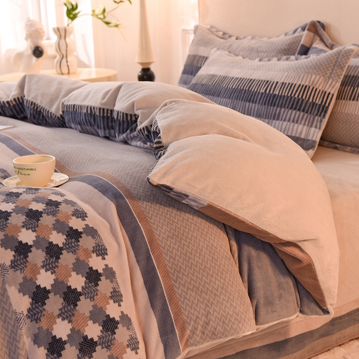 91家纺网 家纺一手货源 找家纺 简如 2025新款冰岛臻绵绒印花系列单被套牛奶绒单被套 洛林蓝