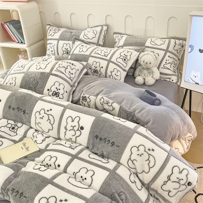 91家纺网 家纺一手货源 找家纺 苏拉家居 2023新款5D雕花雪花绒四件套 兔世界