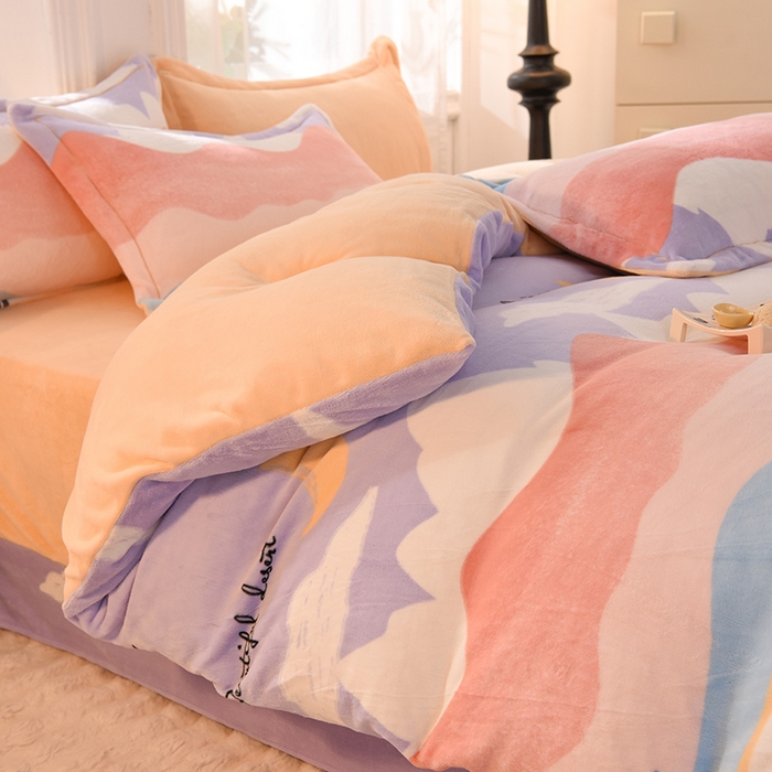 91家纺网 家纺一手货源 找家纺 2025新款冰岛臻棉绒印花系列牛奶绒小号三件套 蜜儿