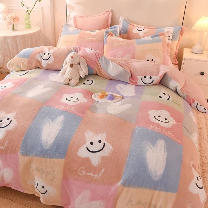 91家纺网 家纺一手货源 找家纺 2025新款冰岛臻棉绒印花系列牛奶绒小号三件套 彩色笑脸