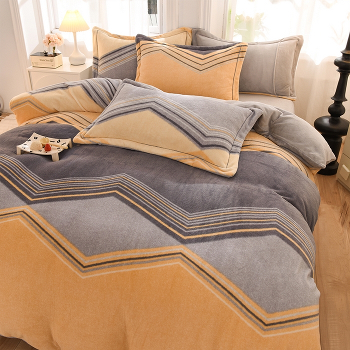 91家纺网 家纺一手货源 找家纺 简如 2025新款冰岛臻绵绒印花系列单被套牛奶绒单被套 晨光