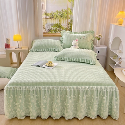 91家纺网 家纺一手货源 找家纺 （总）宜凡家纺 2023新款高克重牛奶绒绣花夹棉床裙三件套