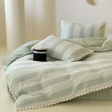 91家纺网 家纺一手货源 找家纺 玛奇朵 2023新款秋冬新品泰兔绒提花-朵以系列四件套 朵以-绿