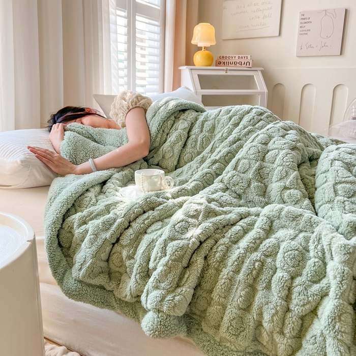 91家纺网 家纺一手货源 找家纺 欧邦 新款提花爱心款塔芙绒羊羔绒双层毛毯 果绿-同色