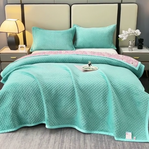 91家纺网 家纺一手货源 找家纺 晶缦家纺 2023新款华夫格牛奶绒床盖三件套 华夫格-翠绿