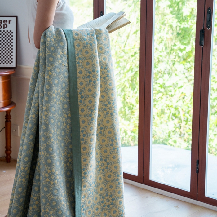 91家纺网 家纺一手货源 找家纺 棠薇 2023新款秋冬全棉三层纱床盖多功能纱布毯 太阳神豆青