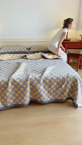 91家纺网 家纺一手货源 找家纺 棠薇 2023新款秋冬全棉三层纱床盖多功能纱布毯 星星灰黄