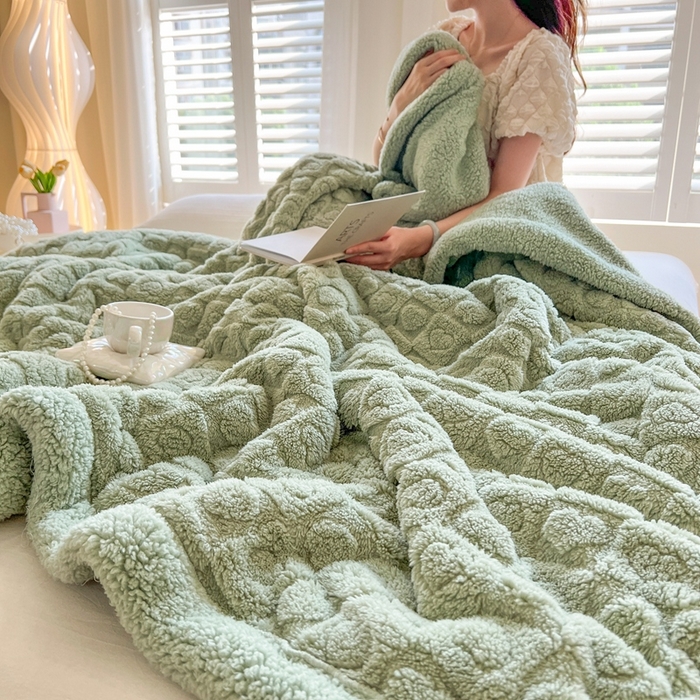 91家纺网 家纺一手货源 找家纺 欧邦 新款提花爱心款塔芙绒羊羔绒双层毛毯 果绿-同色