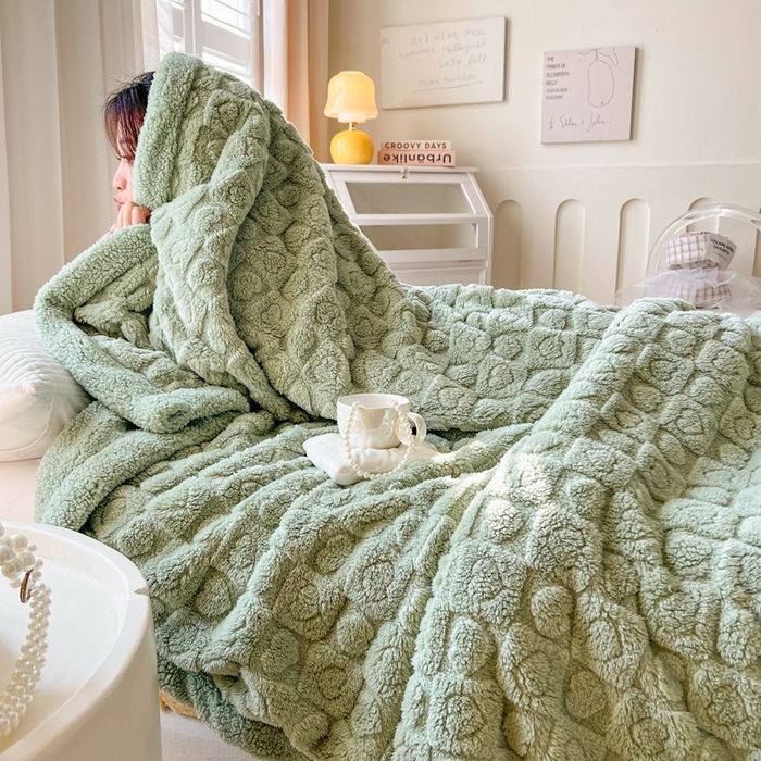 91家纺网 家纺一手货源 找家纺 欧邦 新款提花爱心款塔芙绒羊羔绒双层毛毯 果绿-同色