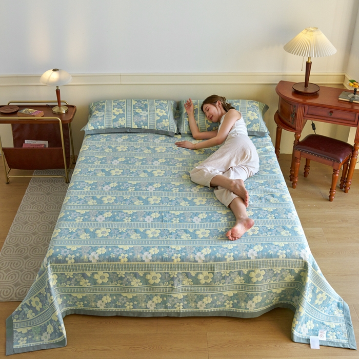 91家纺网 家纺一手货源 找家纺 棠薇 2023新款秋冬全棉三层纱床盖多功能纱布毯 花颂绿色