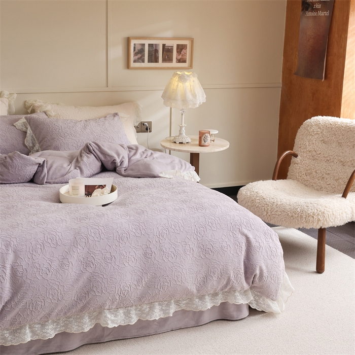 91家纺网 家纺一手货源 找家纺 柚子YOUTH 2023新款雪尼尔花边雕花绒四件套 奔赴 紫