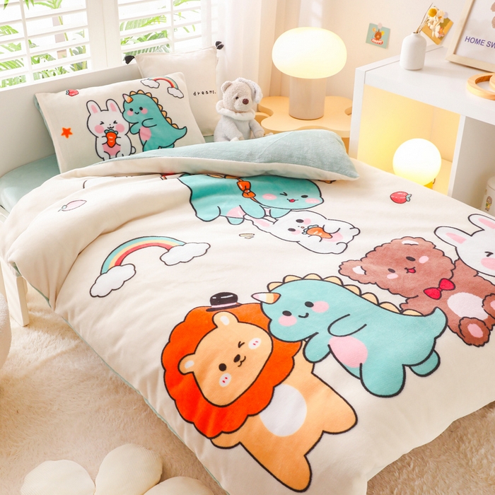 91家纺网 家纺一手货源 找家纺 鱼宝 2023新款大版牛奶绒婴童套件 动物之家