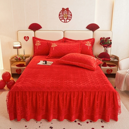 91家纺网 家纺一手货源 找家纺 （总）宜凡家纺 2023秋冬新品婴儿绒婚庆床裙三件套
