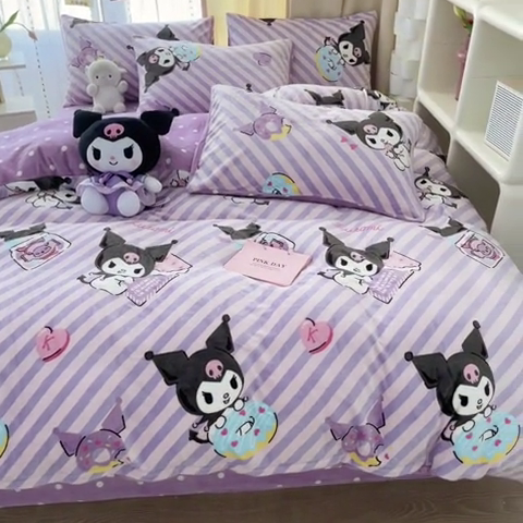 91家纺网 家纺一手货源 找家纺 博雅 2023新款三丽鸥正版授权卡通加厚牛奶绒系列四件套 条纹库洛米