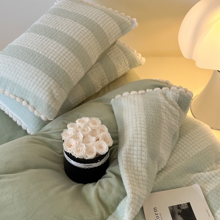 91家纺网 家纺一手货源 找家纺 玛奇朵 2023新款秋冬泰兔绒提花四件套-朵以 朵以-绿