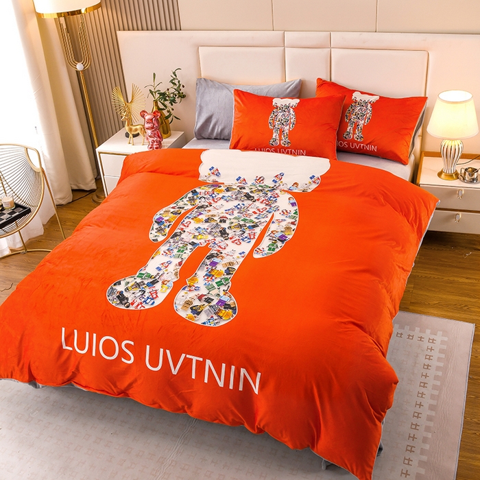 91家纺网 家纺一手货源 找家纺 爵仕家纺 2023新款暴力熊牛奶绒系列四件套 糖果熊