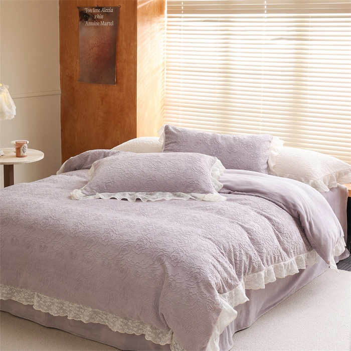 91家纺网 家纺一手货源 找家纺 柚子YOUTH 2023新款雪尼尔花边雕花绒四件套 奔赴 紫