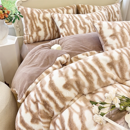 91家纺网 家纺一手货源 找家纺 花伞 2023新款加厚印花兔毛绒保暖四件套 洛卡