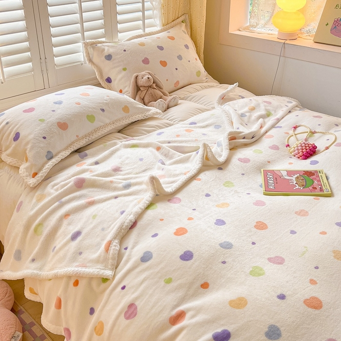 91家纺网 家纺一手货源 找家纺 川悦生活 2023新款双面240克宽边牛奶绒毯子 毛毯软心-粉